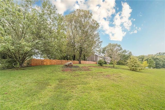 27 Creek View Drive, Hoschton, GA 30548