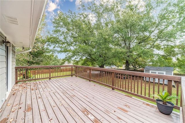 27 Creek View Drive, Hoschton, GA 30548