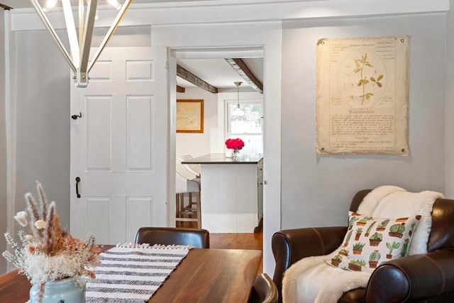 54 Ashland St, Newburyport, MA 01950