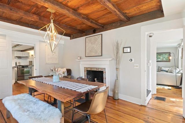 54 Ashland St, Newburyport, MA 01950