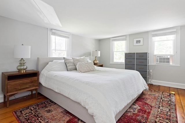 54 Ashland St, Newburyport, MA 01950