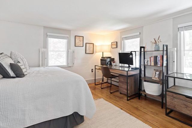 54 Ashland St, Newburyport, MA 01950