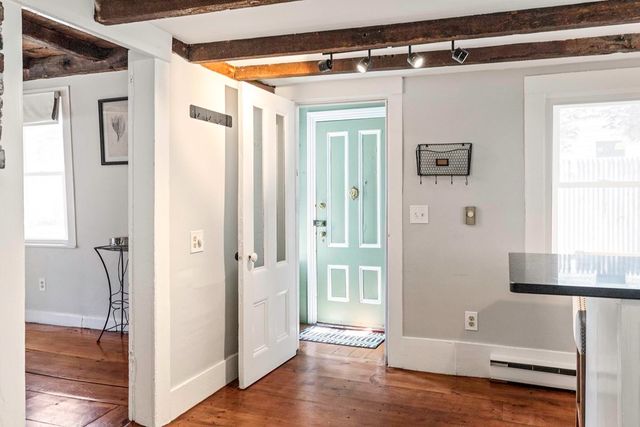 54 Ashland St, Newburyport, MA 01950