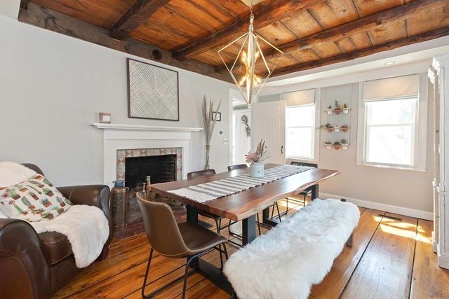 54 Ashland St, Newburyport, MA 01950
