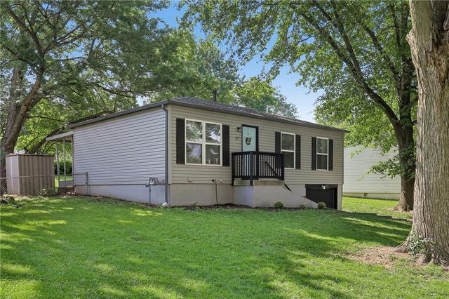 317 N Cochise Drive, Independence, MO 64056