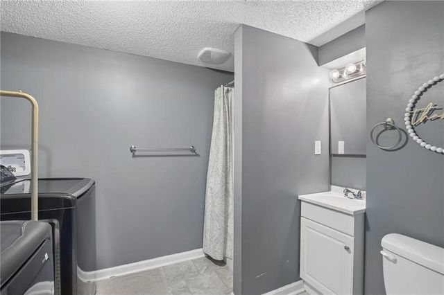 317 N Cochise Drive, Independence, MO 64056