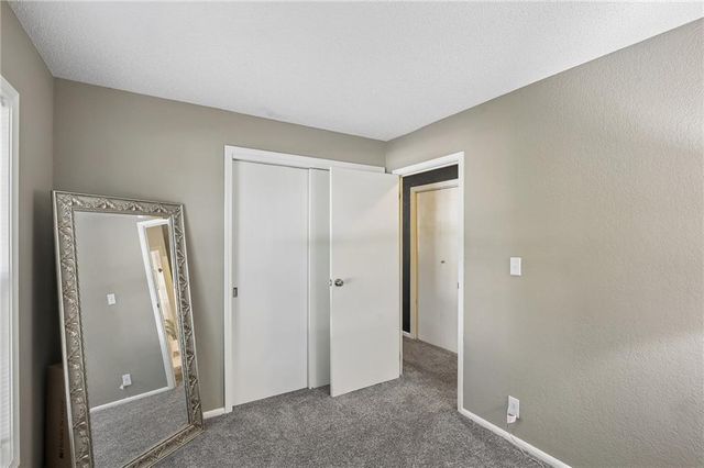 317 N Cochise Drive, Independence, MO 64056