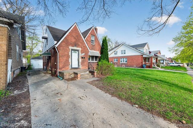 19345 Omira Street, Highland Park, MI 48203