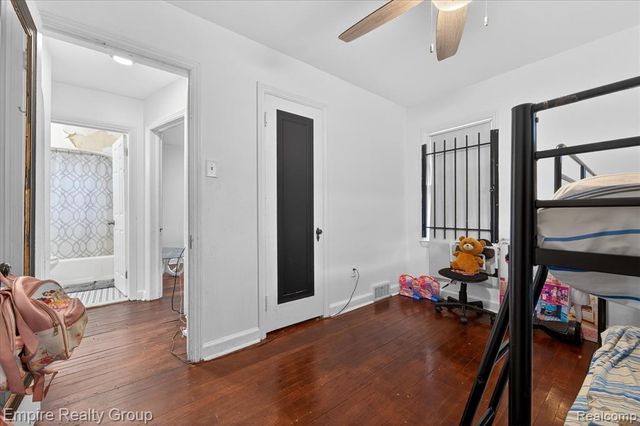19345 Omira Street, Highland Park, MI 48203