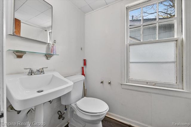 19345 Omira Street, Highland Park, MI 48203