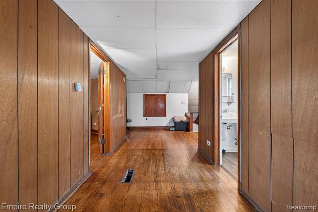 19345 Omira Street, Highland Park, MI 48203
