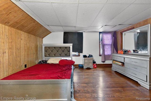 19345 Omira Street, Highland Park, MI 48203