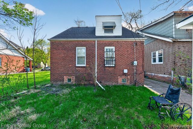 19345 Omira Street, Highland Park, MI 48203