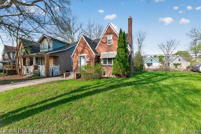 19345 Omira Street, Highland Park, MI 48203