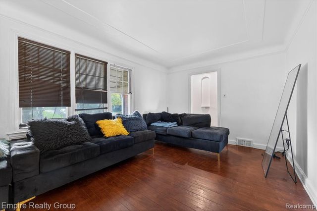 19345 Omira Street, Highland Park, MI 48203