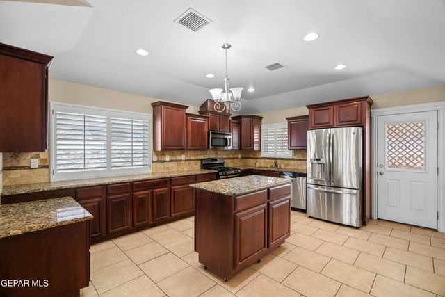 1707 JUDITH RESNIK Drive, El Paso, TX 79936