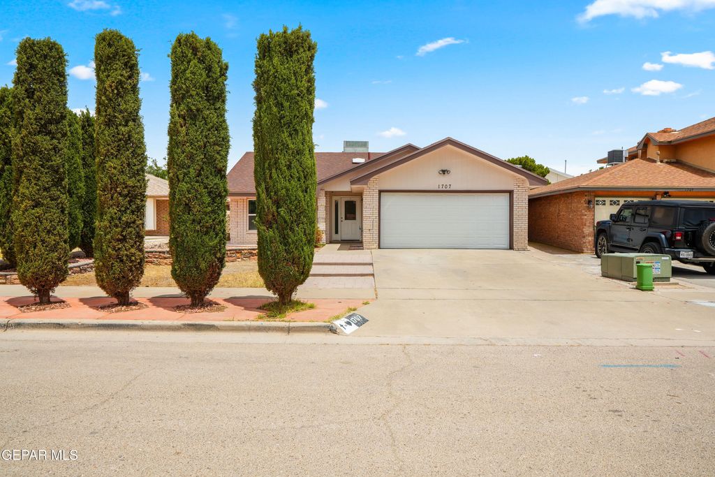 1707 JUDITH RESNIK Drive, El Paso, TX 79936