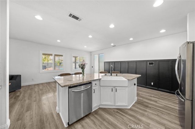 27497 Yellow Wood Way, Murrieta, CA 92562