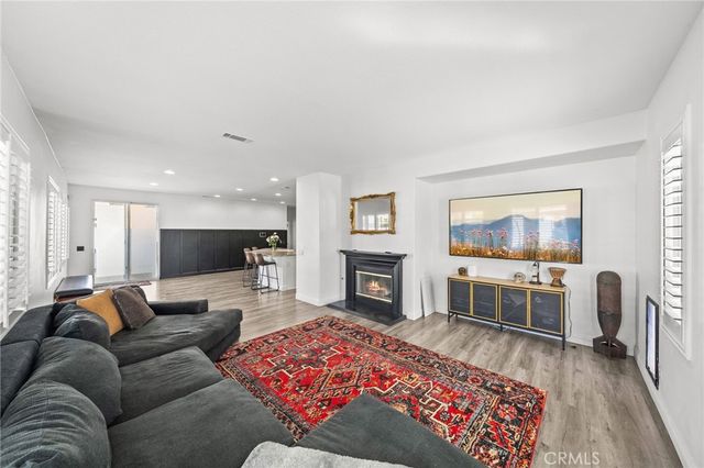 27497 Yellow Wood Way, Murrieta, CA 92562