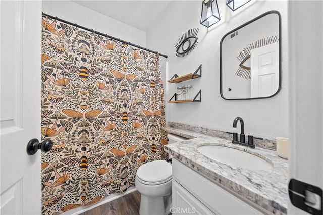 27497 Yellow Wood Way, Murrieta, CA 92562