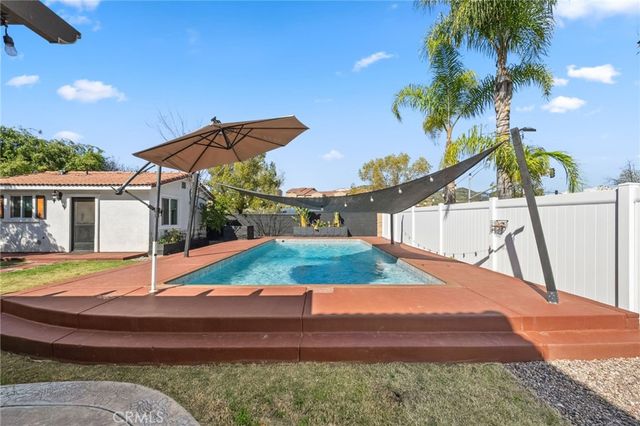 27497 Yellow Wood Way, Murrieta, CA 92562