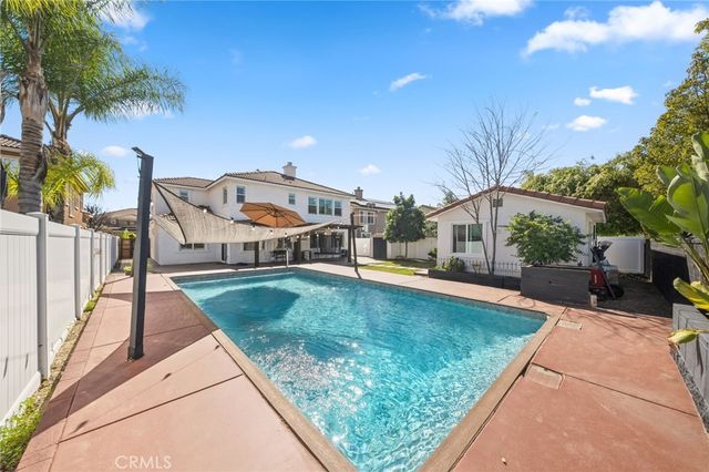 27497 Yellow Wood Way, Murrieta, CA 92562