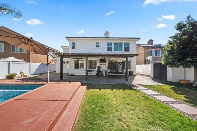 27497 Yellow Wood Way, Murrieta, CA 92562