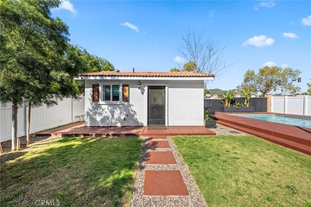 27497 Yellow Wood Way, Murrieta, CA 92562