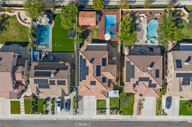 27497 Yellow Wood Way, Murrieta, CA 92562