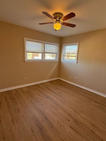 511 Summit Avenue 2R, Park Ridge, IL 60068