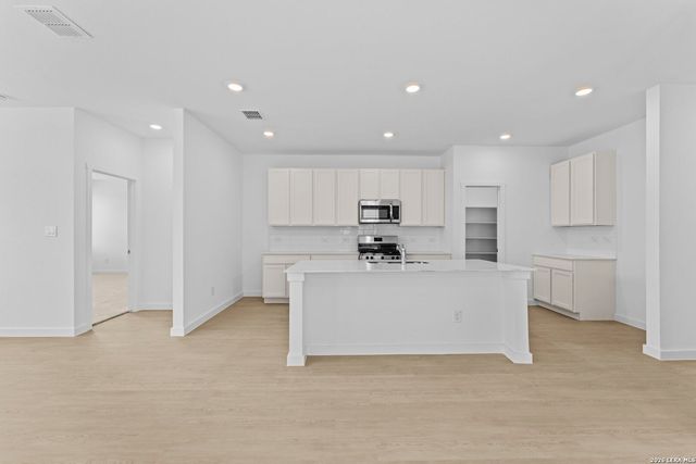 9414 Dassler Springs, Converse, TX 78109