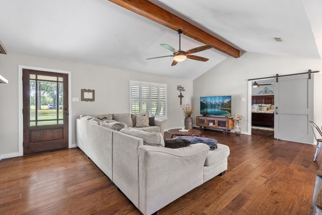 2155 NE County Road 2200, Mount Vernon, TX 75487