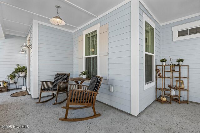 592 Moss Lake Lane, Holly Ridge, NC 28445