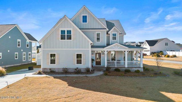 592 Moss Lake Lane, Holly Ridge, NC 28445