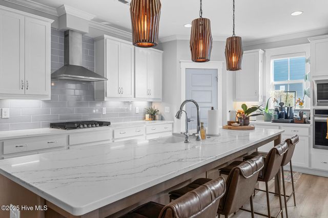 592 Moss Lake Lane, Holly Ridge, NC 28445