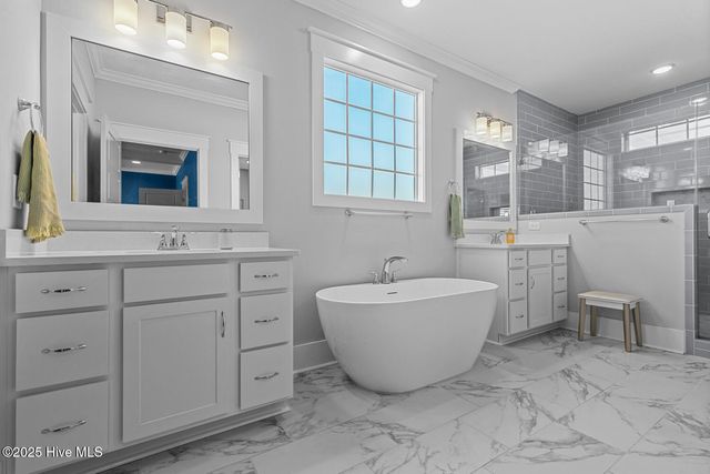 592 Moss Lake Lane, Holly Ridge, NC 28445