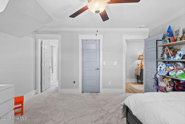 592 Moss Lake Lane, Holly Ridge, NC 28445