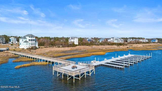 592 Moss Lake Lane, Holly Ridge, NC 28445