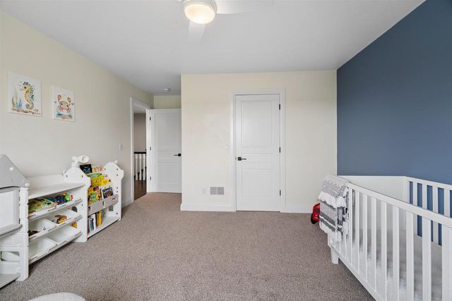 5465 N HAYMEADOW AVENUE, Appleton, WI 54913