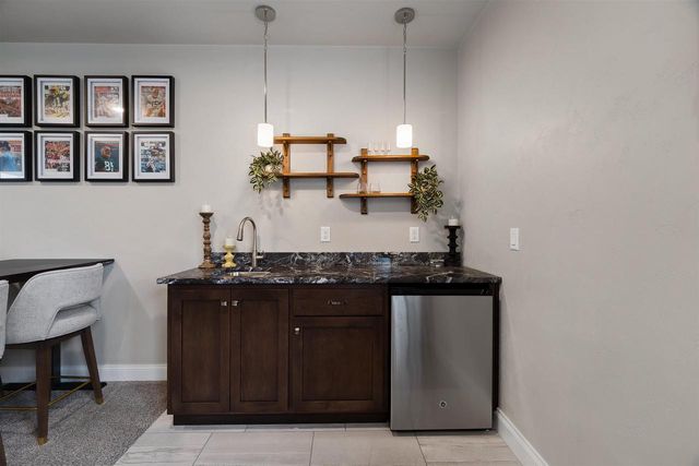 5465 N HAYMEADOW AVENUE, Appleton, WI 54913