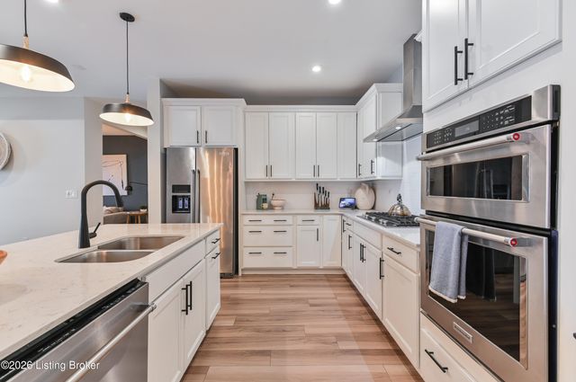 3602 Fordham Park Dr, Louisville, KY 40245