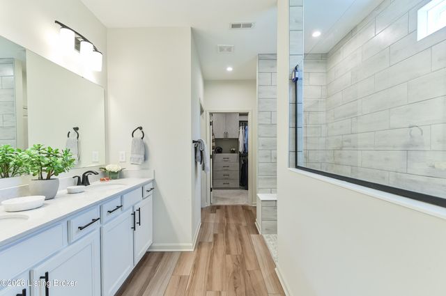 3602 Fordham Park Dr, Louisville, KY 40245