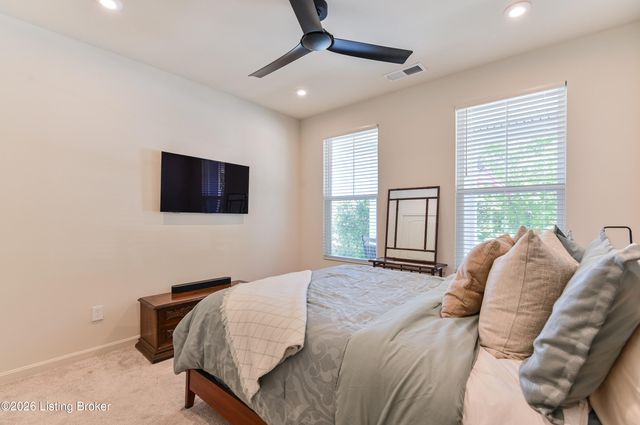 3602 Fordham Park Dr, Louisville, KY 40245