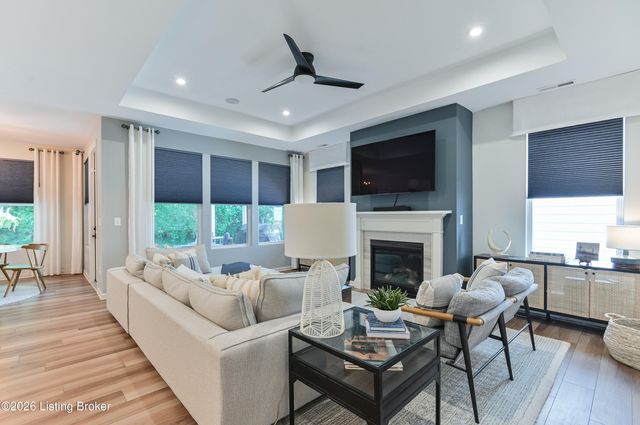 3602 Fordham Park Dr, Louisville, KY 40245