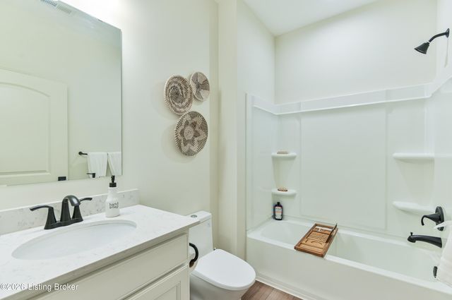 3602 Fordham Park Dr, Louisville, KY 40245