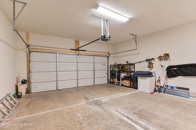 3602 Fordham Park Dr, Louisville, KY 40245