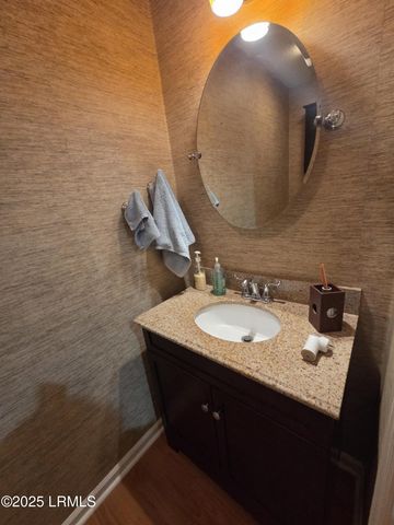 1105 13th St Apt B, Port Royal, SC 29935