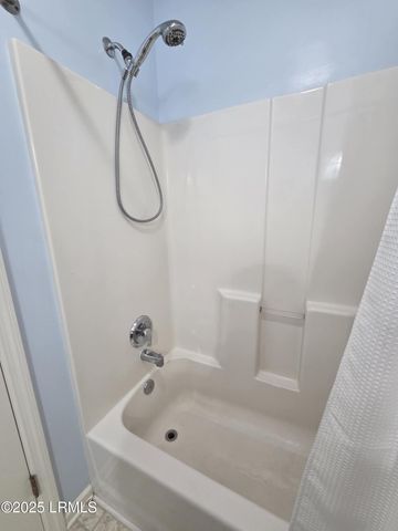 1105 13th St Apt B, Port Royal, SC 29935