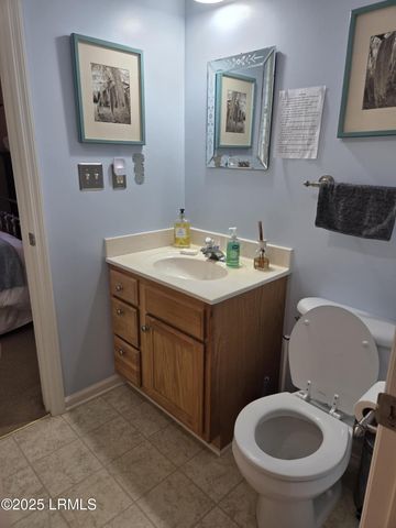 1105 13th St Apt B, Port Royal, SC 29935