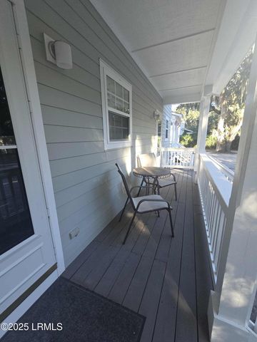 1105 13th St Apt B, Port Royal, SC 29935